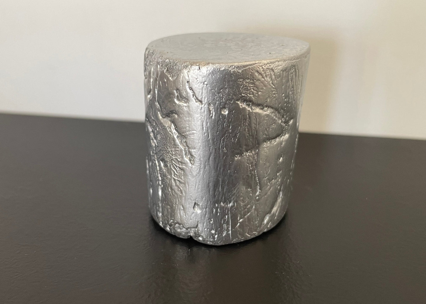 Driftwood Round Accent End Table in Silver Finish