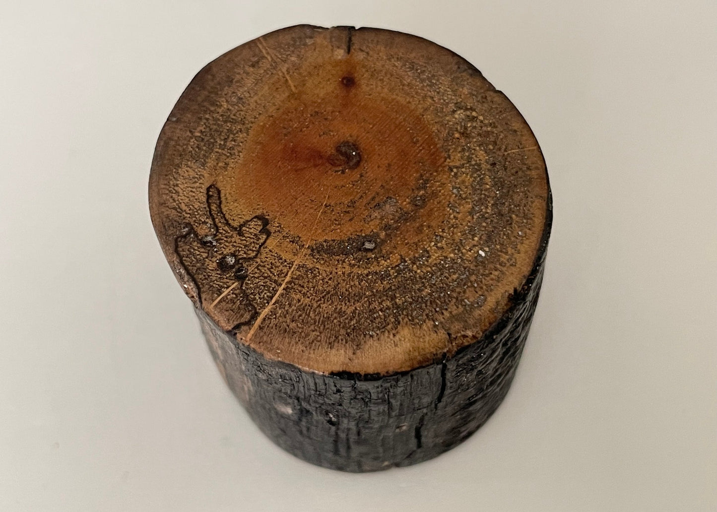 Driftwood Round Accent End Table in Burnt Wood Finish