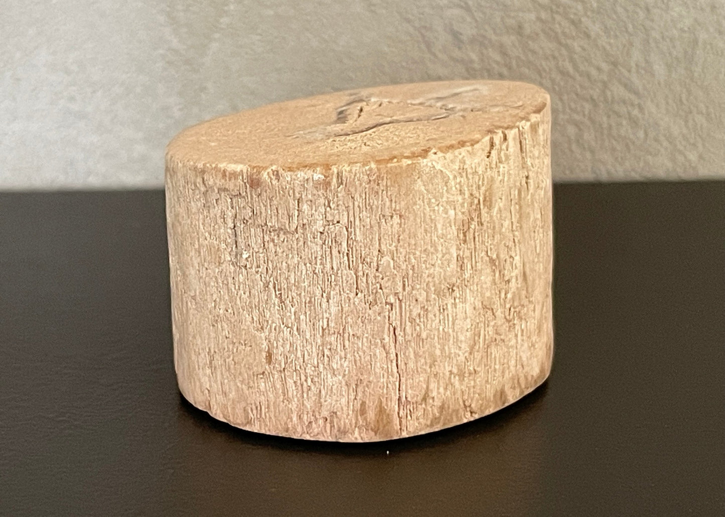 Driftwood Round Accent End Table in Blush Finish