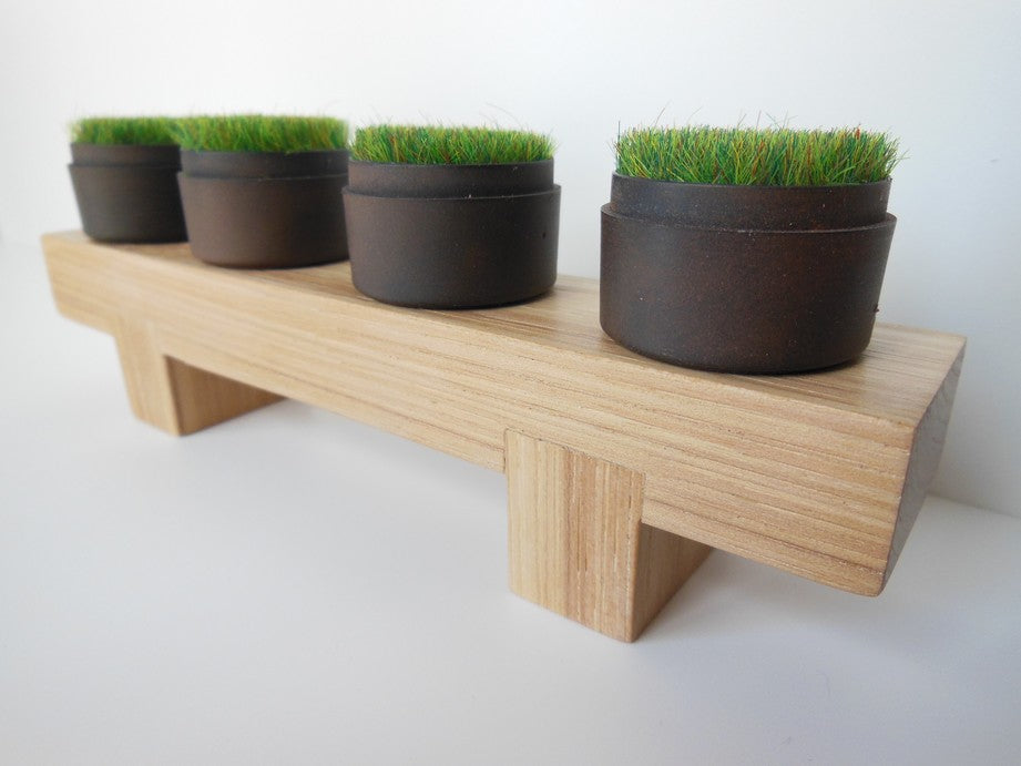 Tall Round Rusted Tray with Wheat Grass