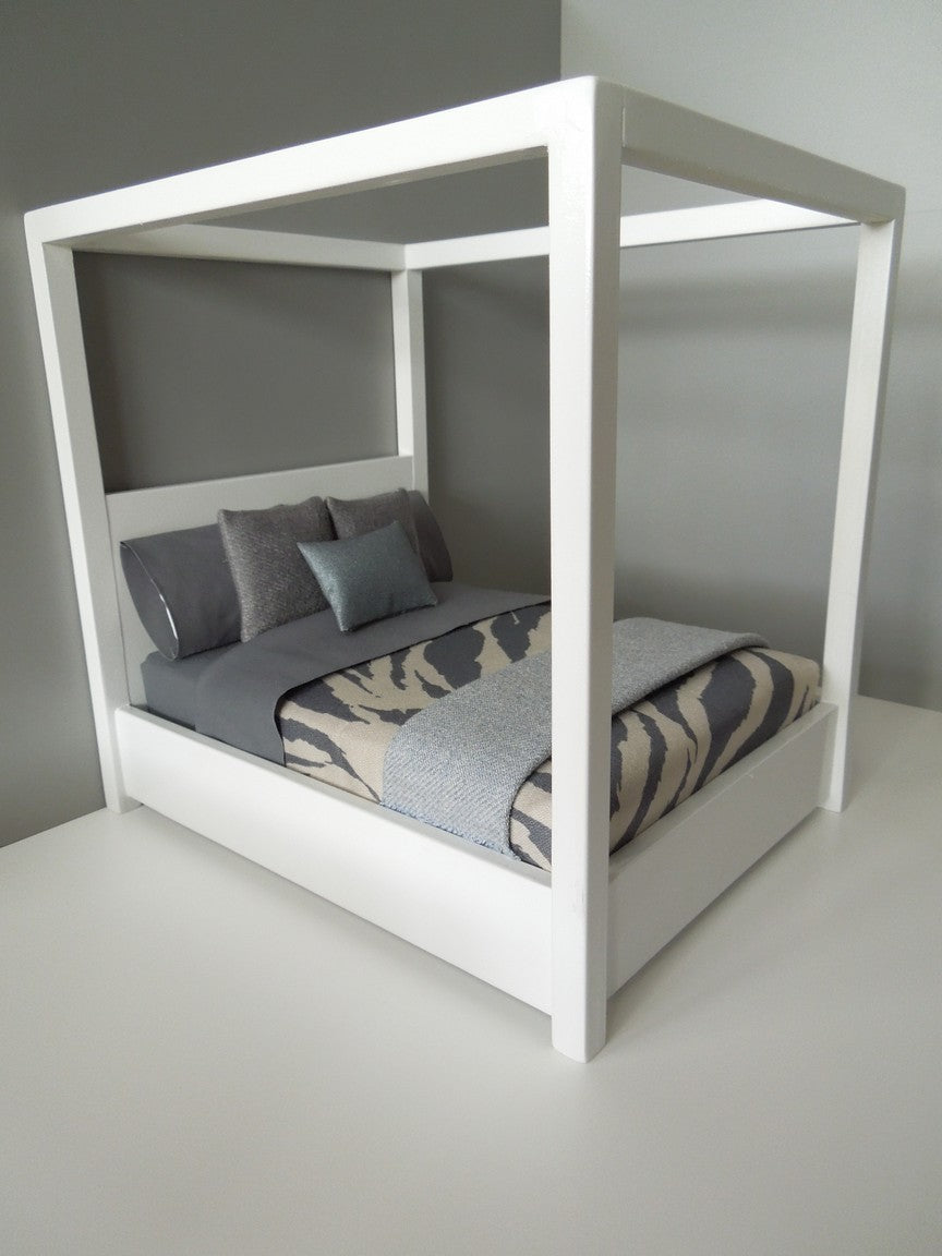 Devon Canopy Bed in White