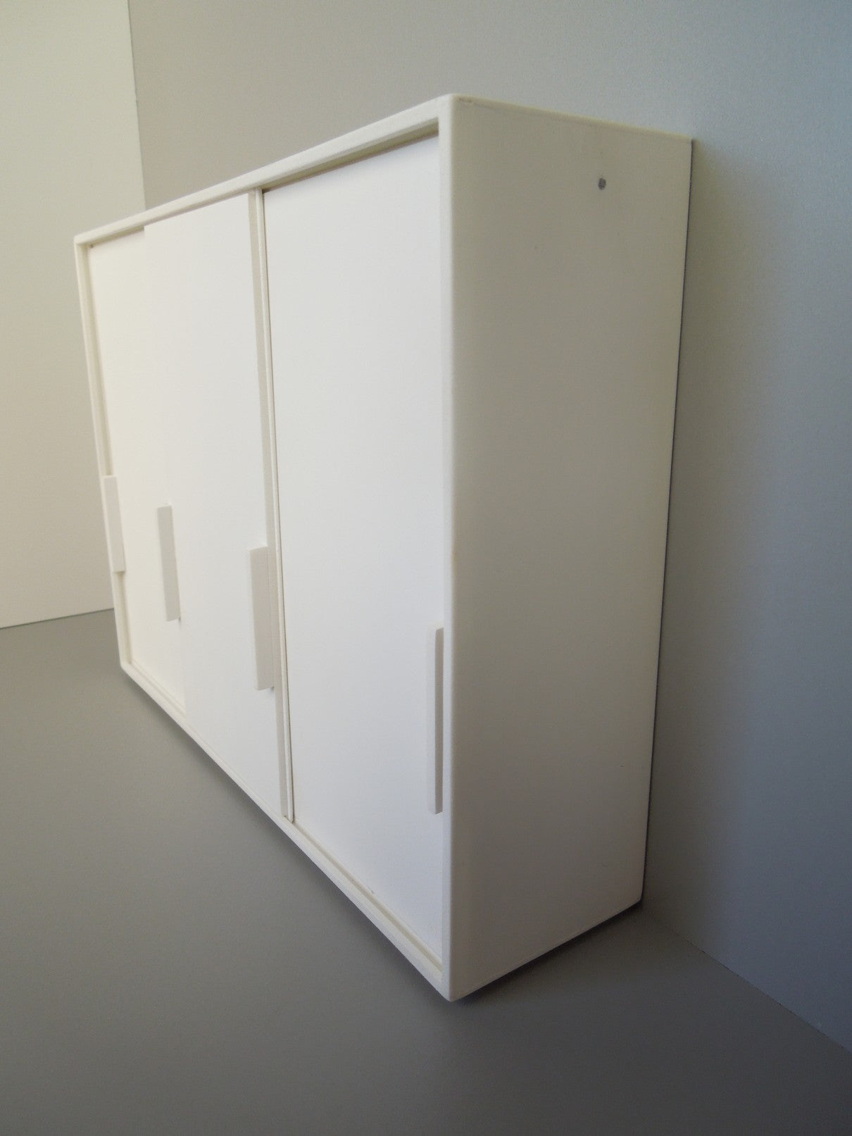 Canta Wardrobe Unit with 3 Sliding Doors in White