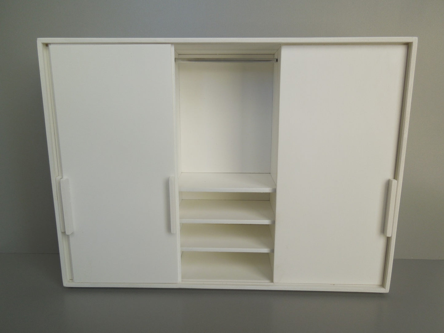 Canta Wardrobe Unit with 3 Sliding Doors in White