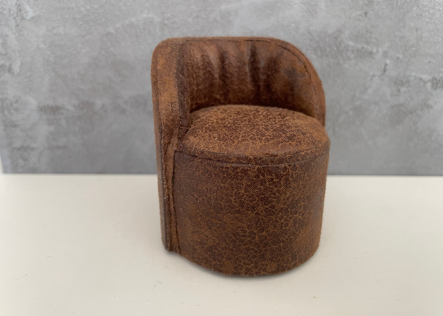 Barrel Chair in Vintage Brown