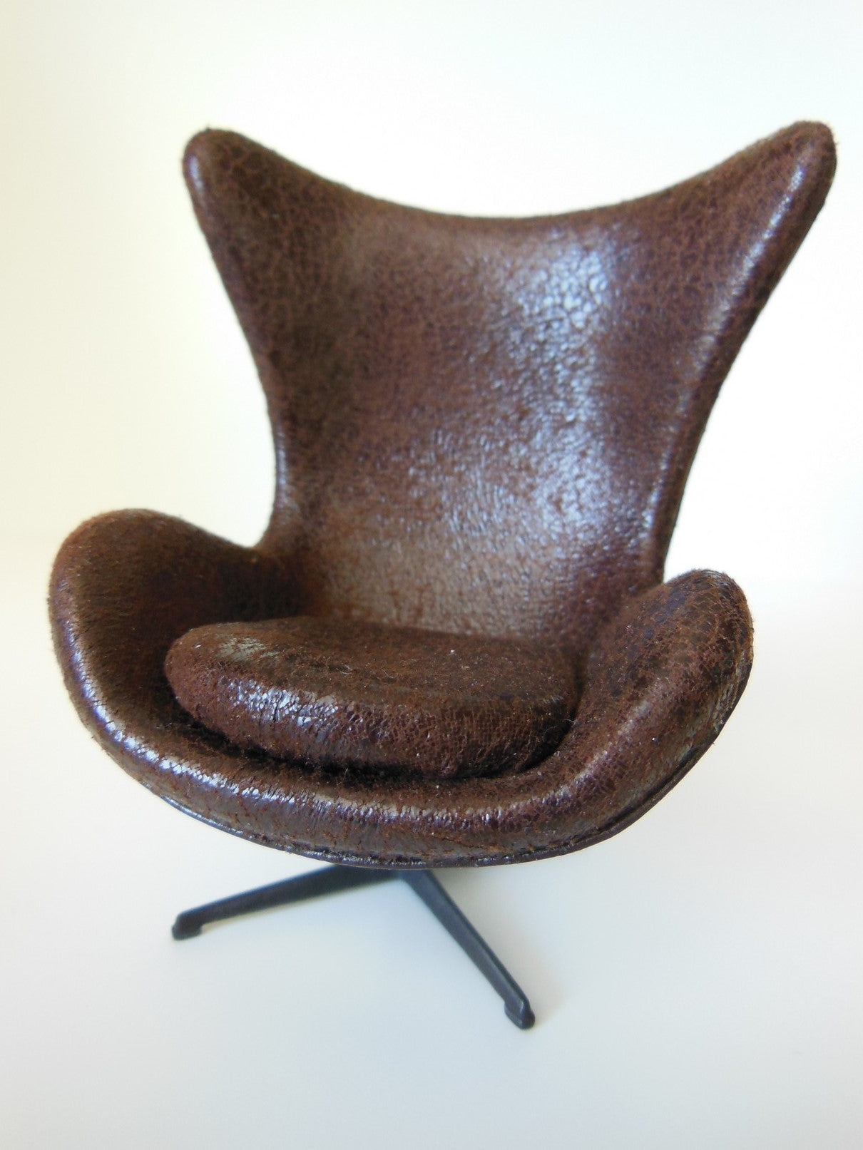 Egg Chair in Vintage Brown Fabric Metal Back