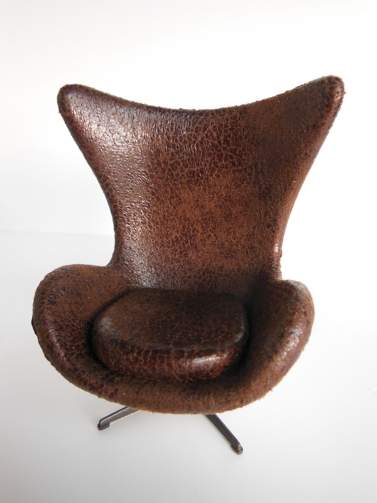 Egg Chair in Vintage Brown Fabric