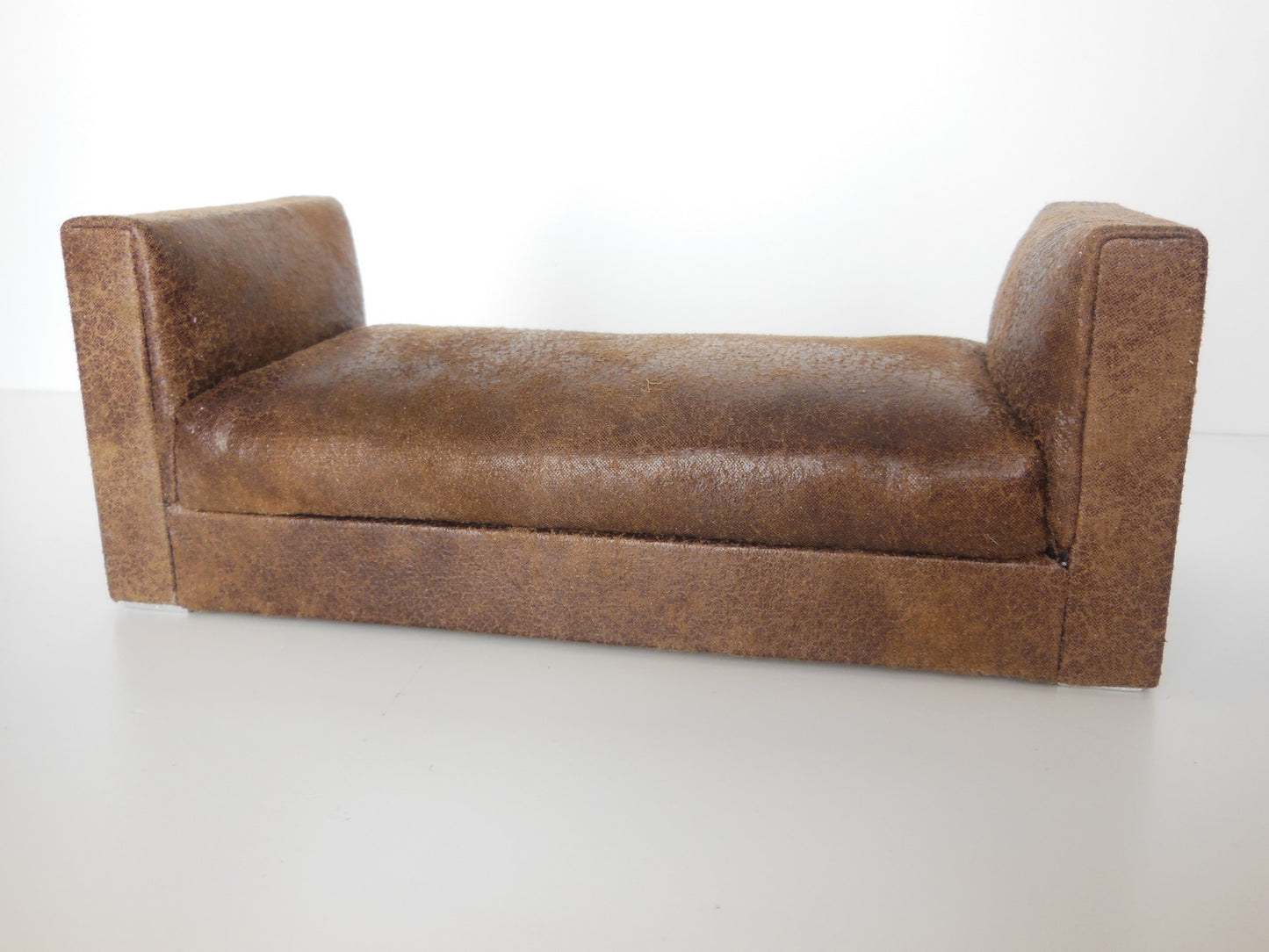 Preston Two Arm Chaise in Vintage Brown
