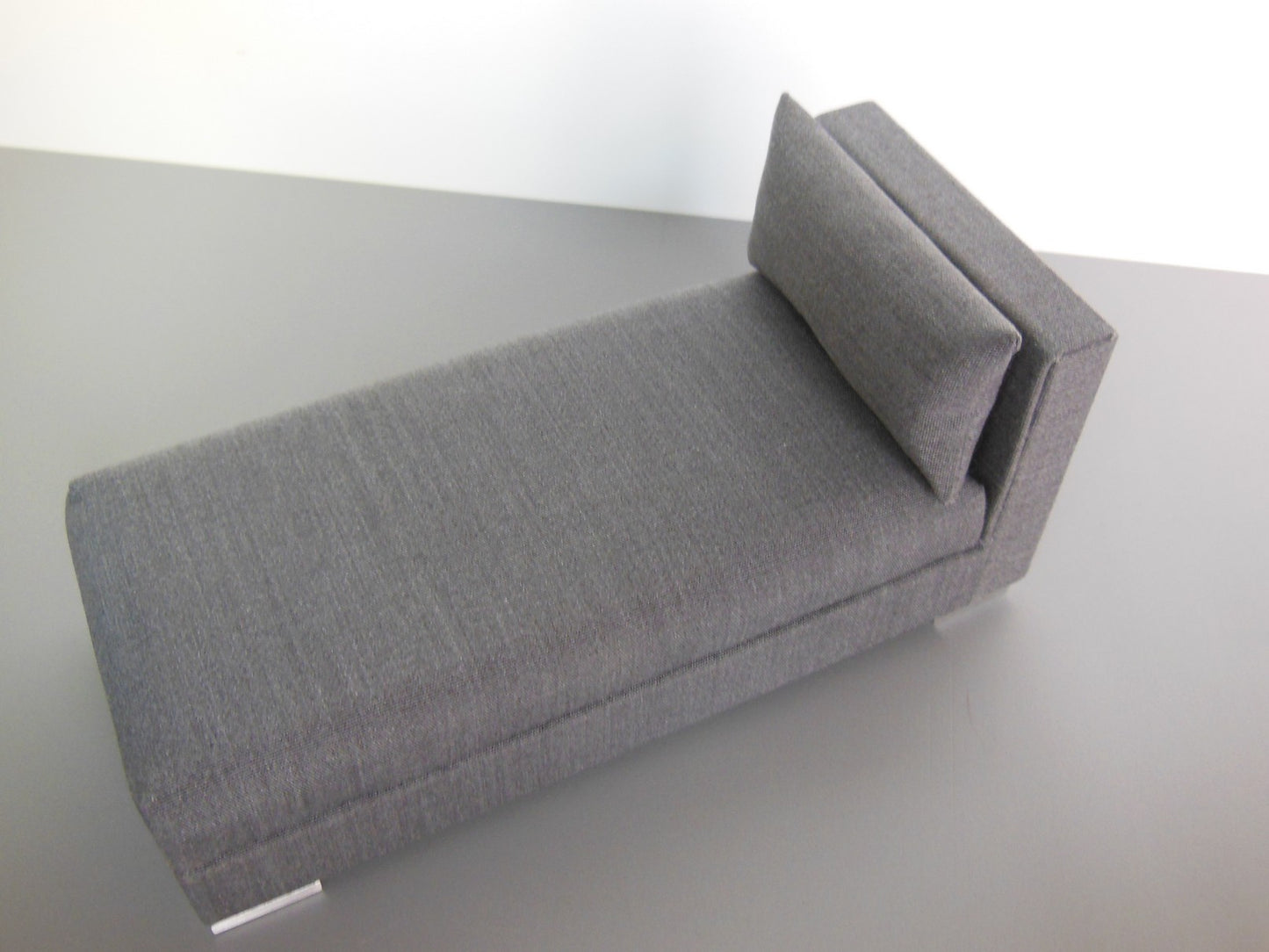Preston One Arm Chaise in Gray