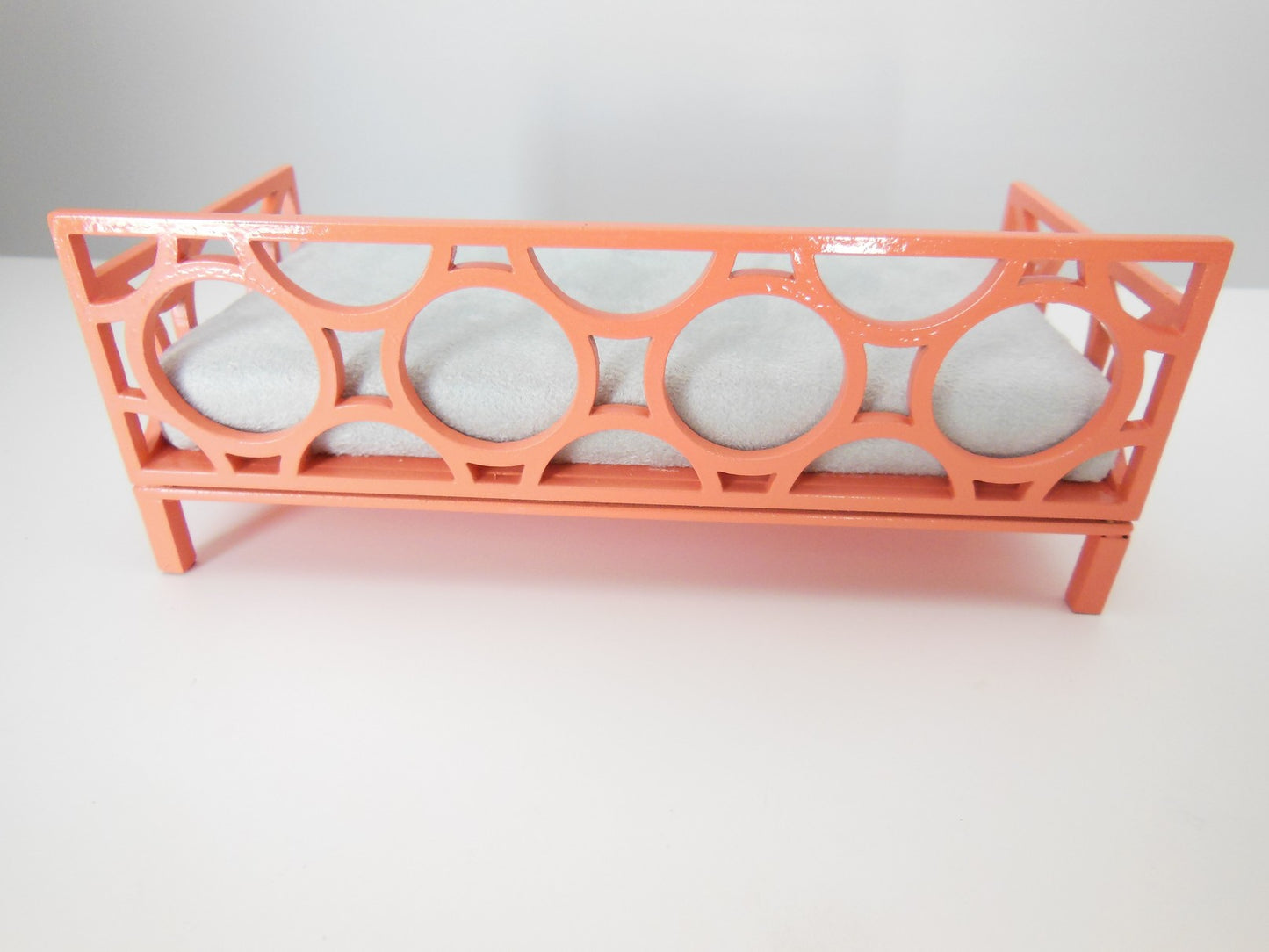 Cortez Daybed with Coral Frame and Gray Mattress