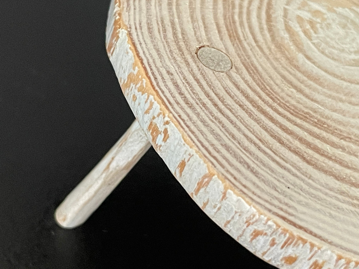 Round White Wash Driftwood Coffee Table with 3 Peg Legs