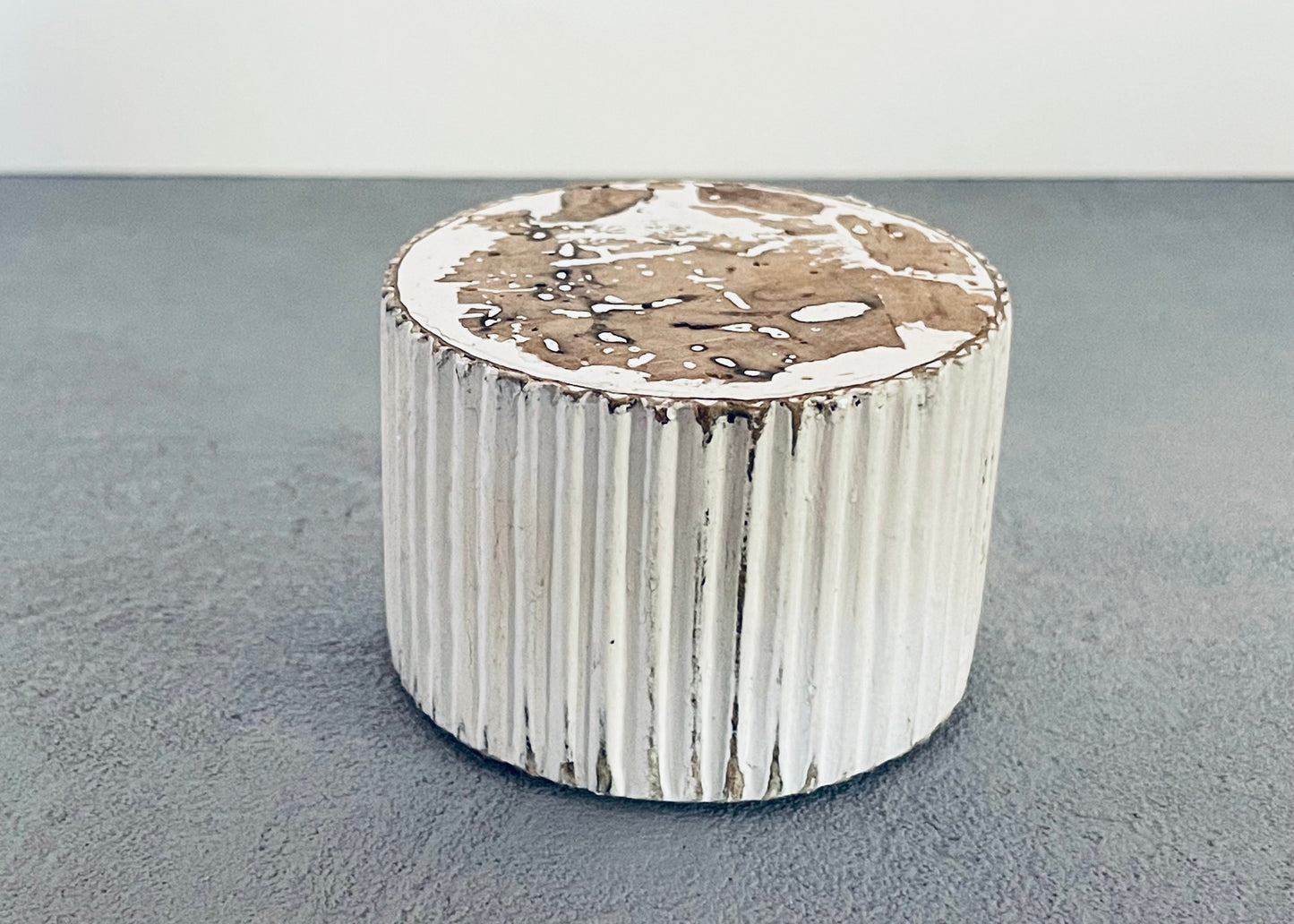 Ripplin Short Accent End Table with Natural Top