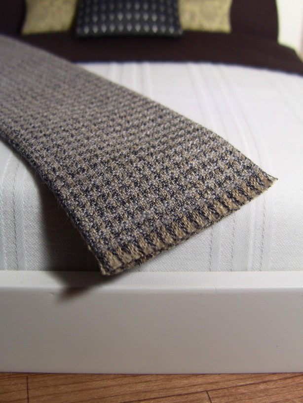Houndstooth Throw