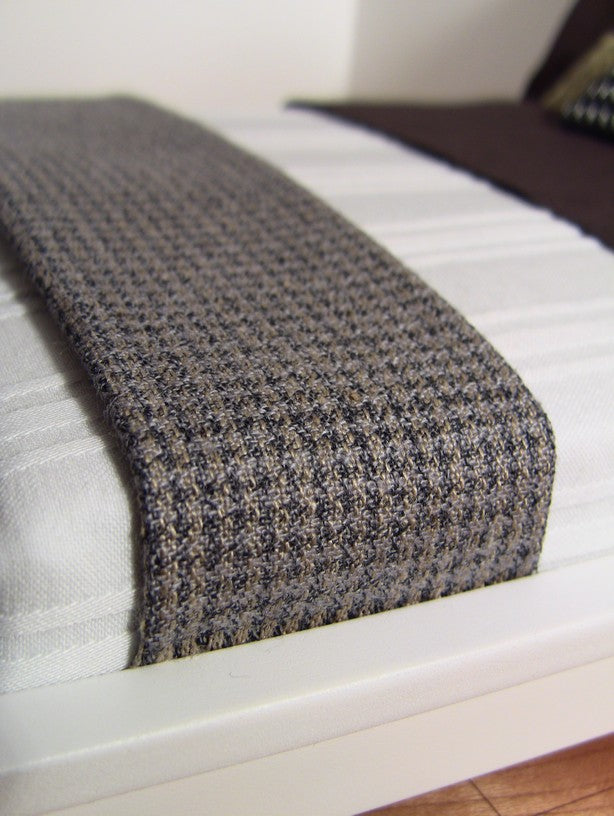 Houndstooth Throw