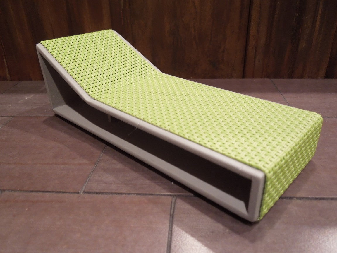 Aero Chaise - Green on Gray Base