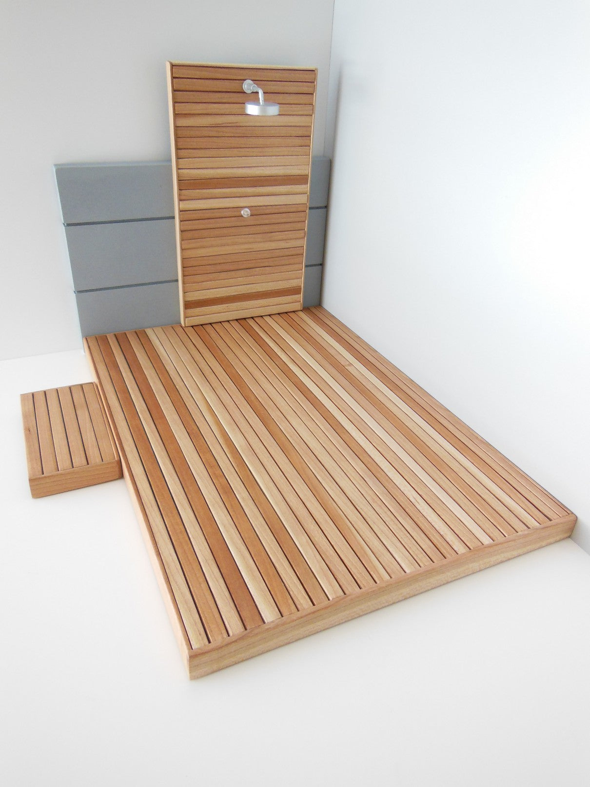 Outdoor Deck in Cherry with Shower