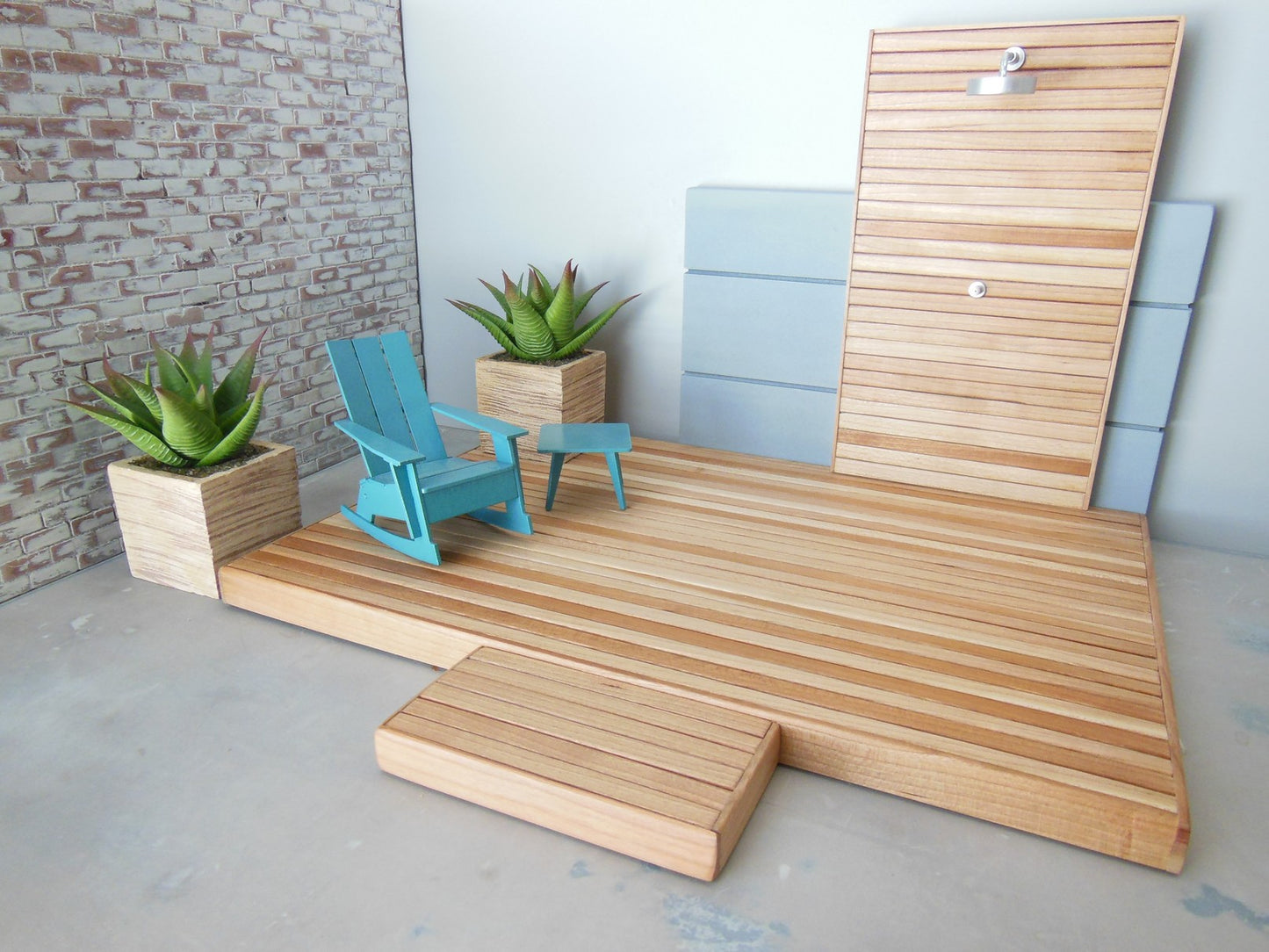 Outdoor Deck in Cherry with Shower