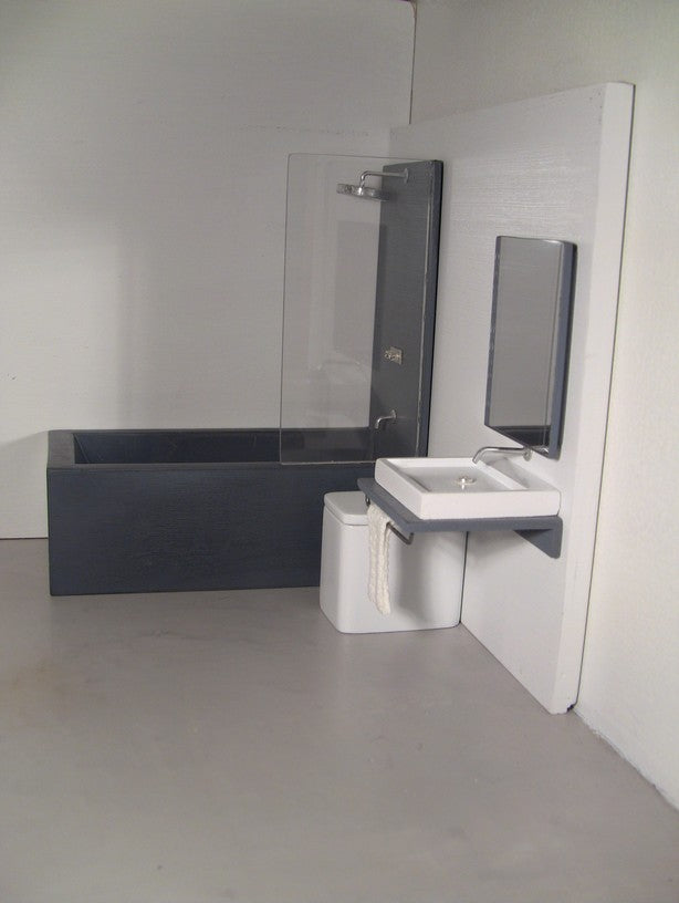 Single Vanity Bath Unit with Tub/Shower and Toilet