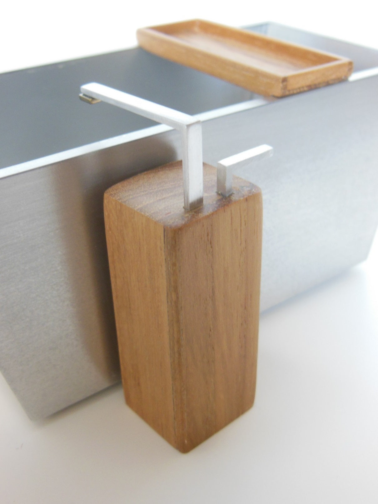 Adagio Aluminum Tub with Teak Spigot