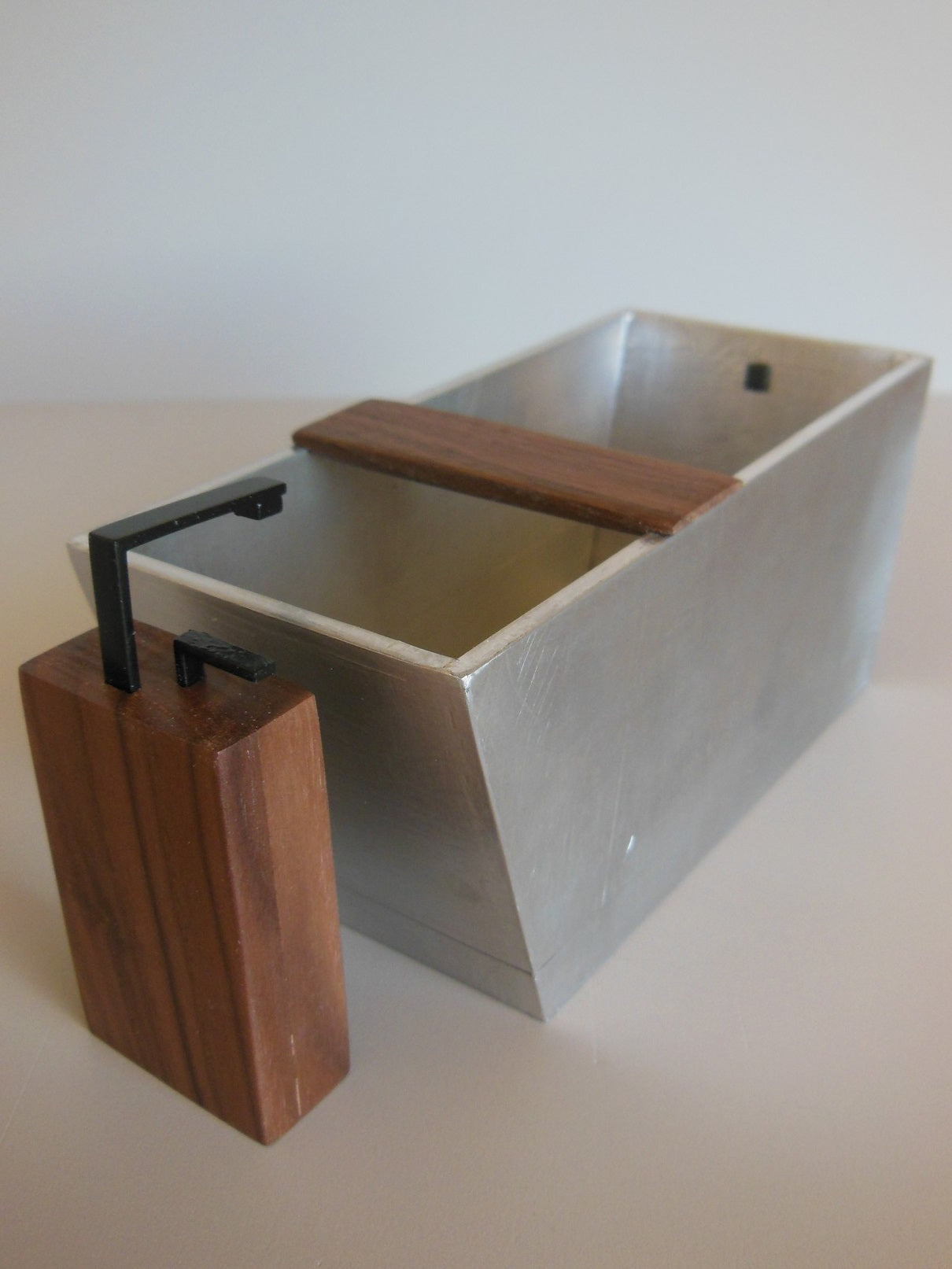 Adagio Aluminum Tub with Walnut Spigot
