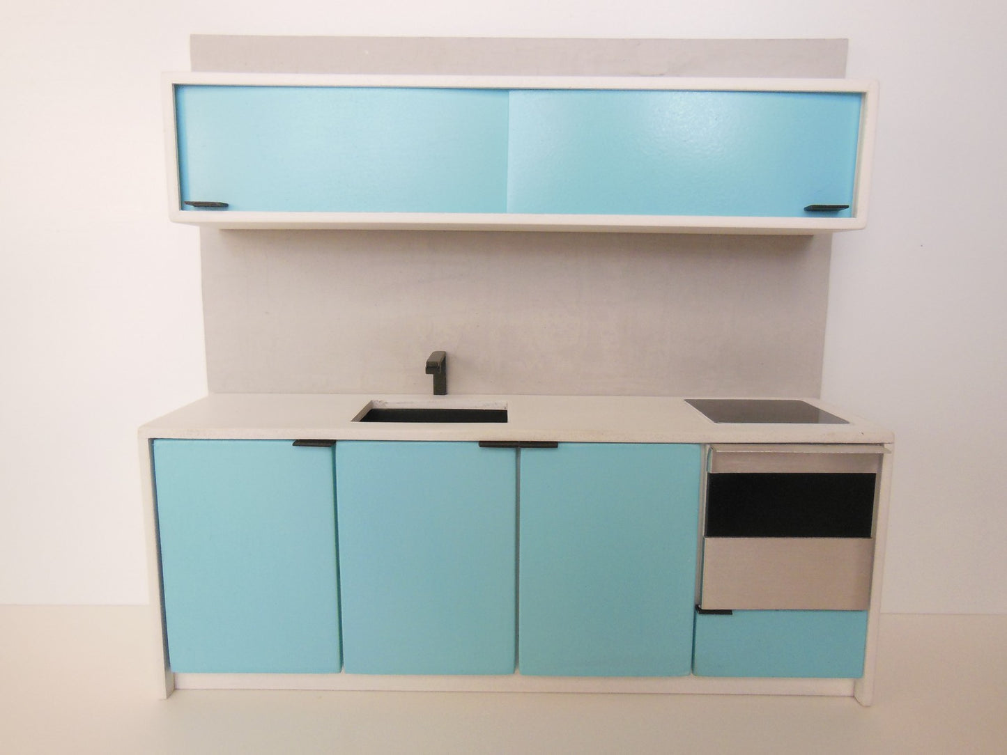 Efficiency Kitchen with Upper Cabinet in Blue