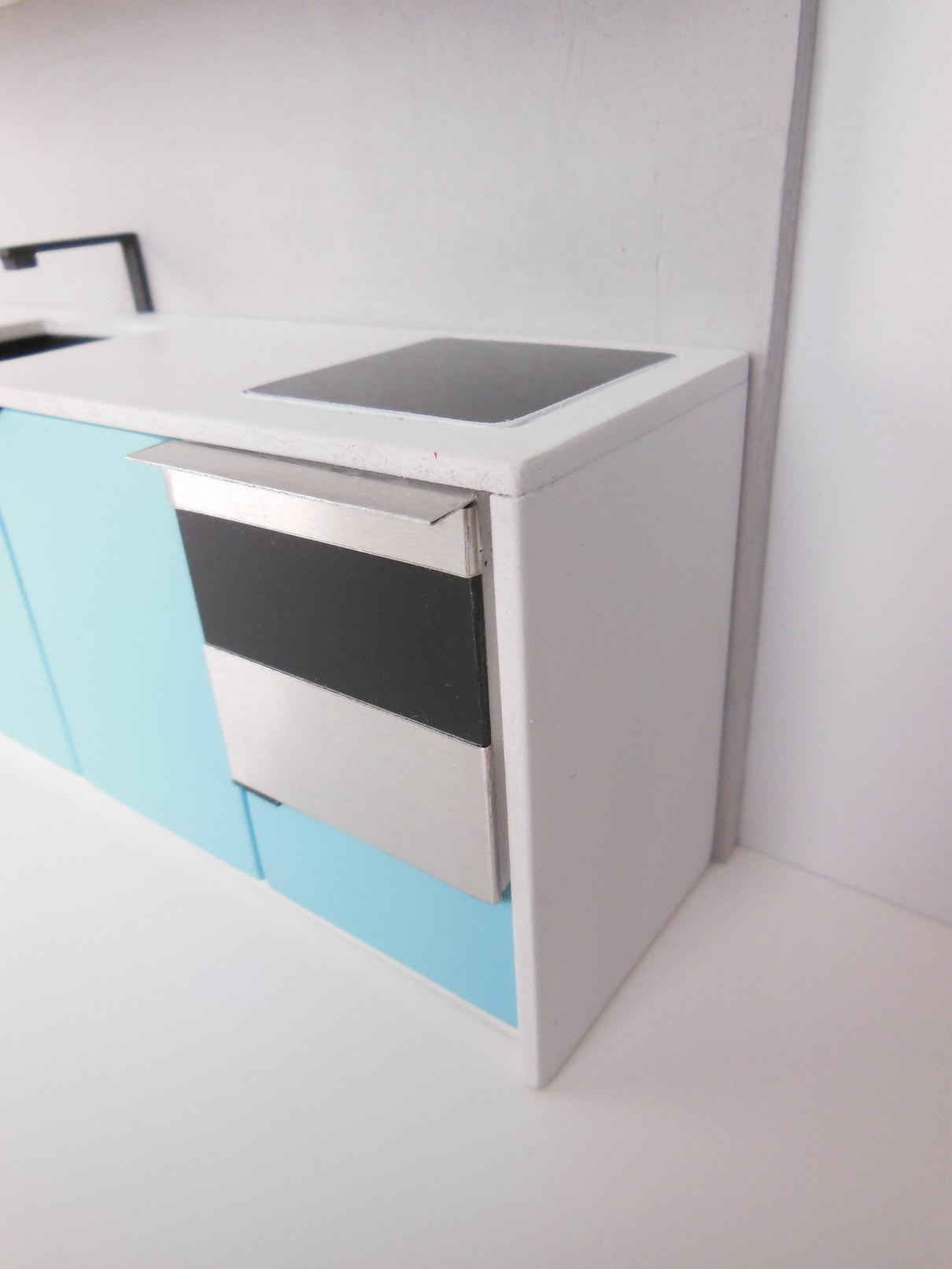 Efficiency Kitchen with Upper Cabinet in Blue