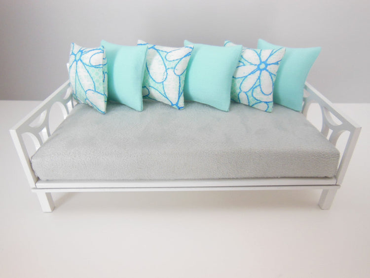 Chaises & Daybeds