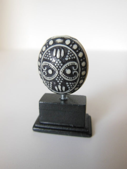 Black/White Tribal Sculpture on Black Base