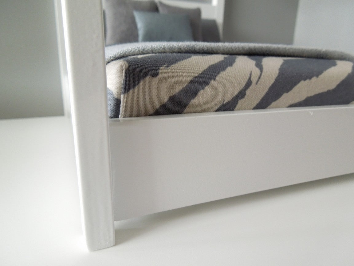 Devon Canopy Bed in White