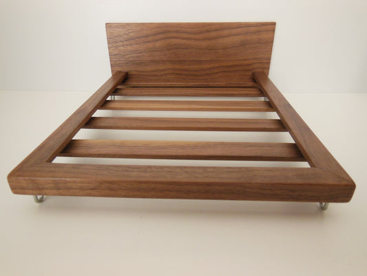 Walnut V Leg Bed