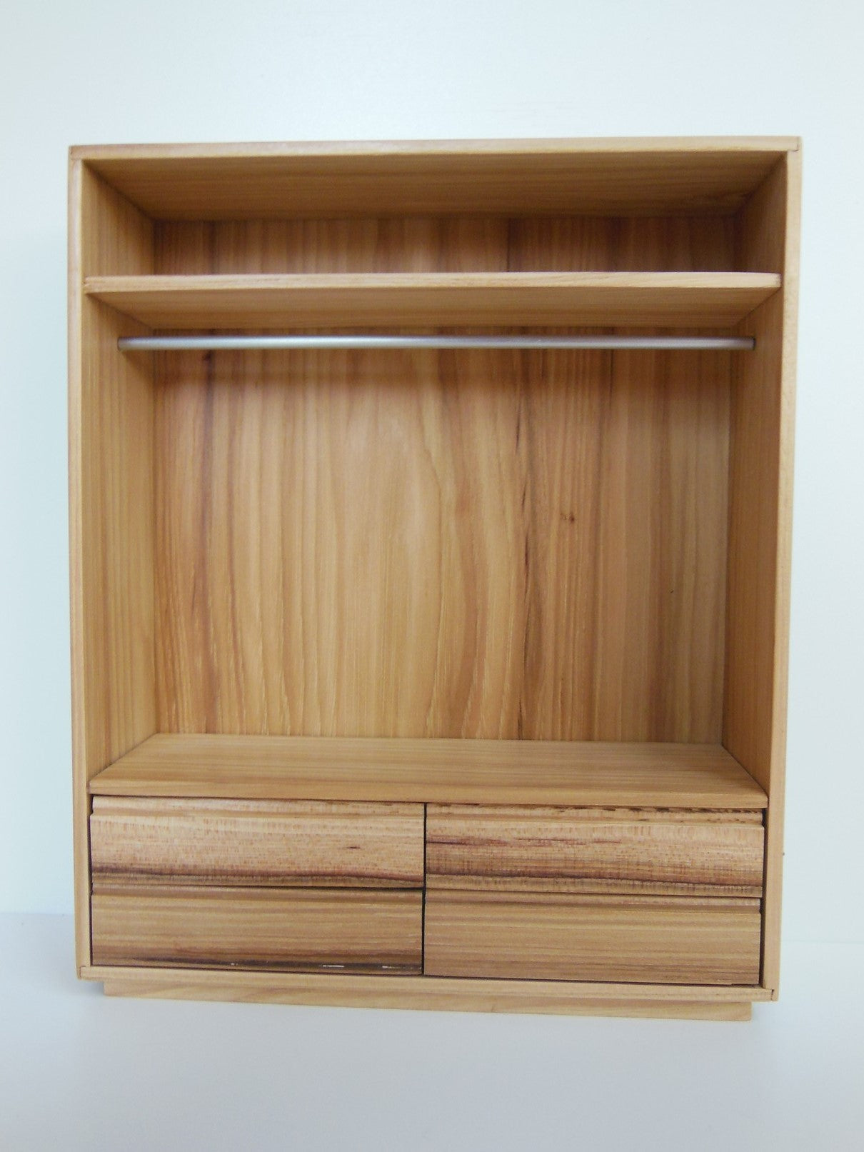 Arvo Wardrobe with 4 Drawers