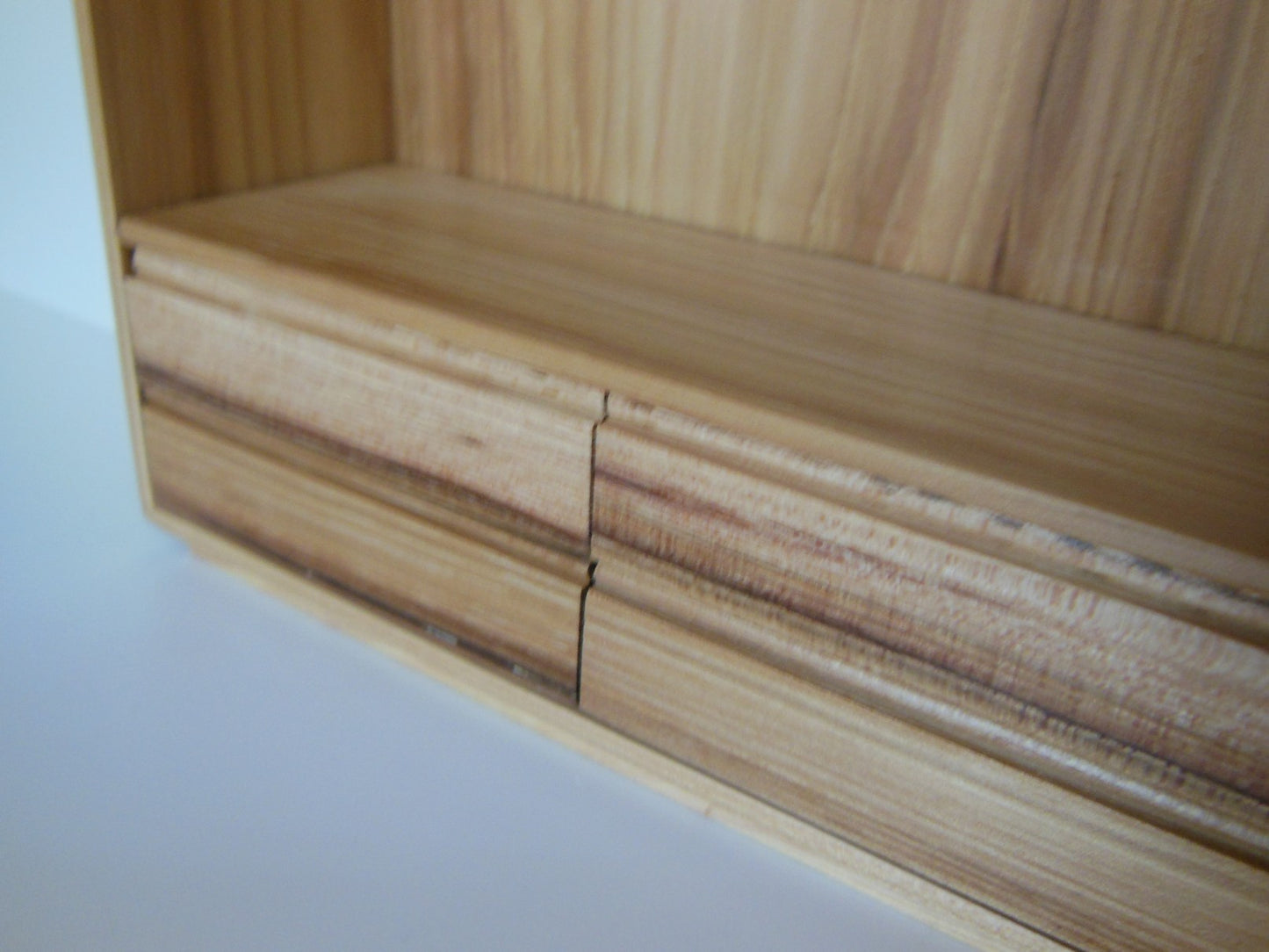 Arvo Wardrobe with 4 Drawers