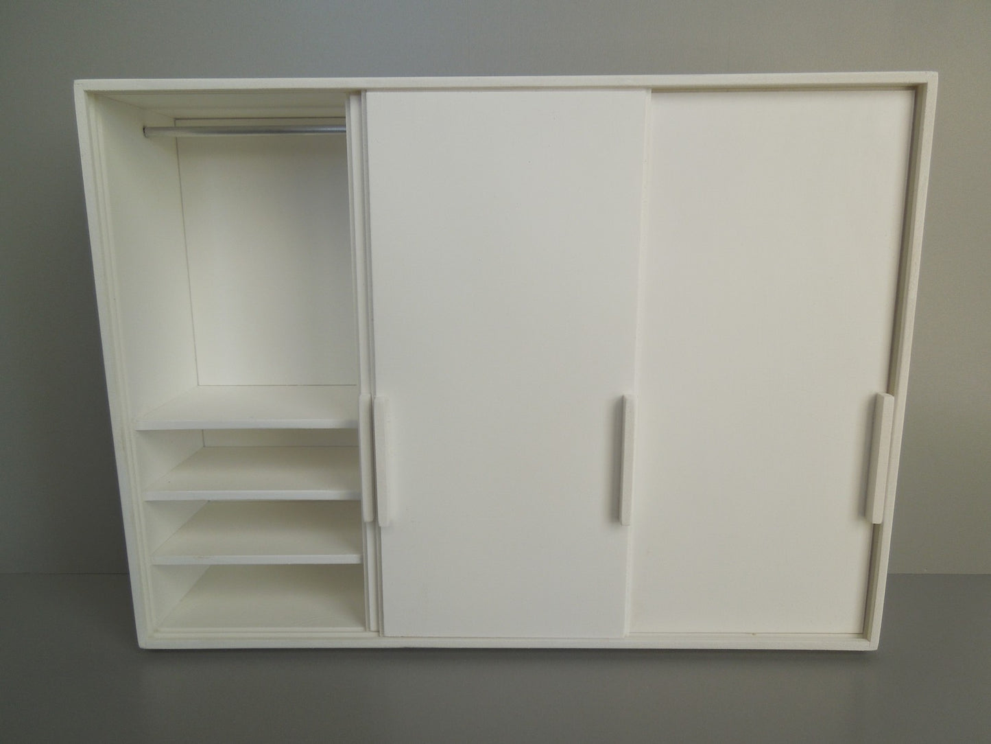 Canta Wardrobe Unit with 3 Sliding Doors in White