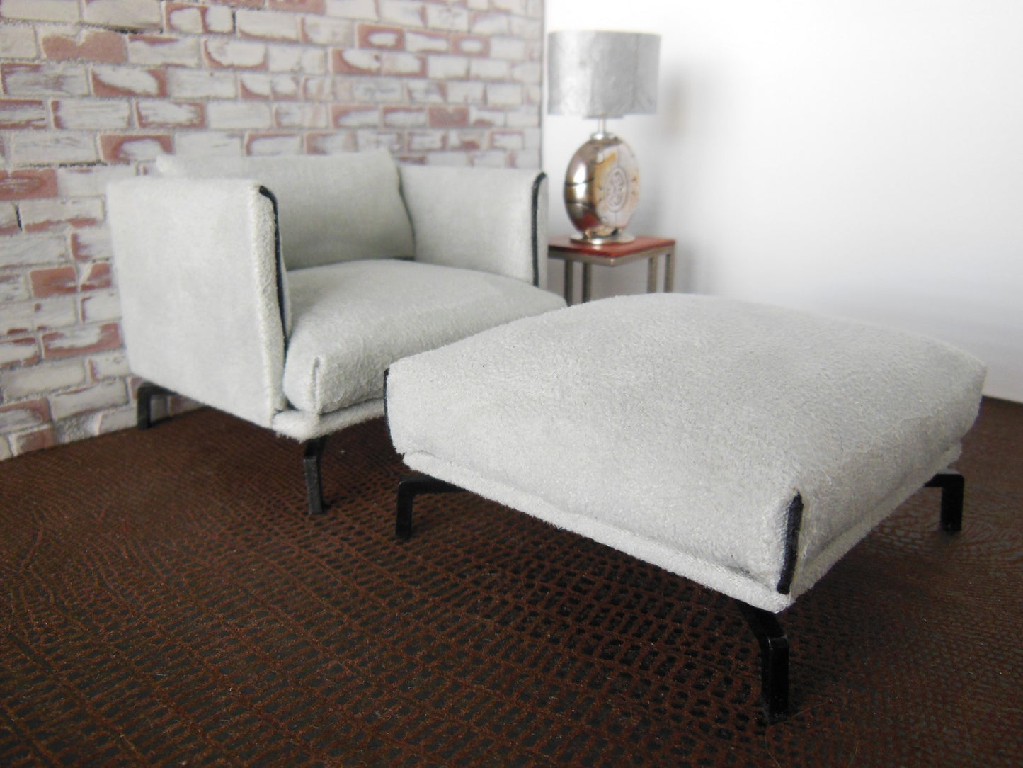 Lusso Chair in Gray Micro Suede