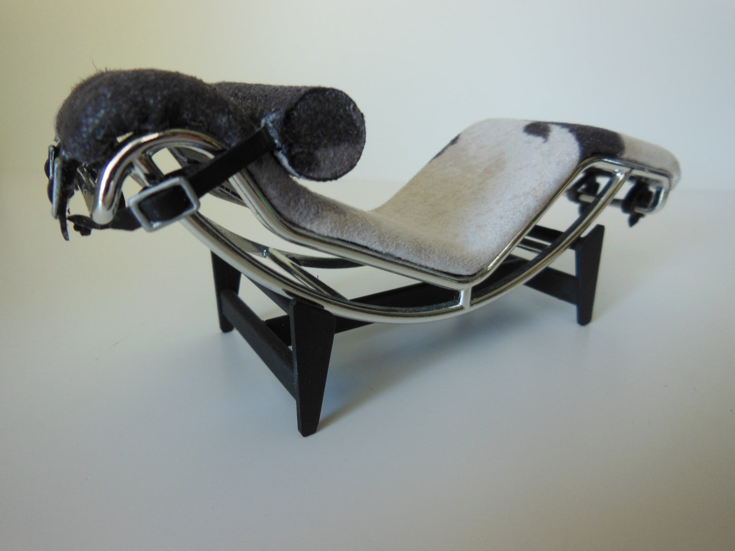 Le Corbusier LC4 Chaise Lounge Pony Print Fabric