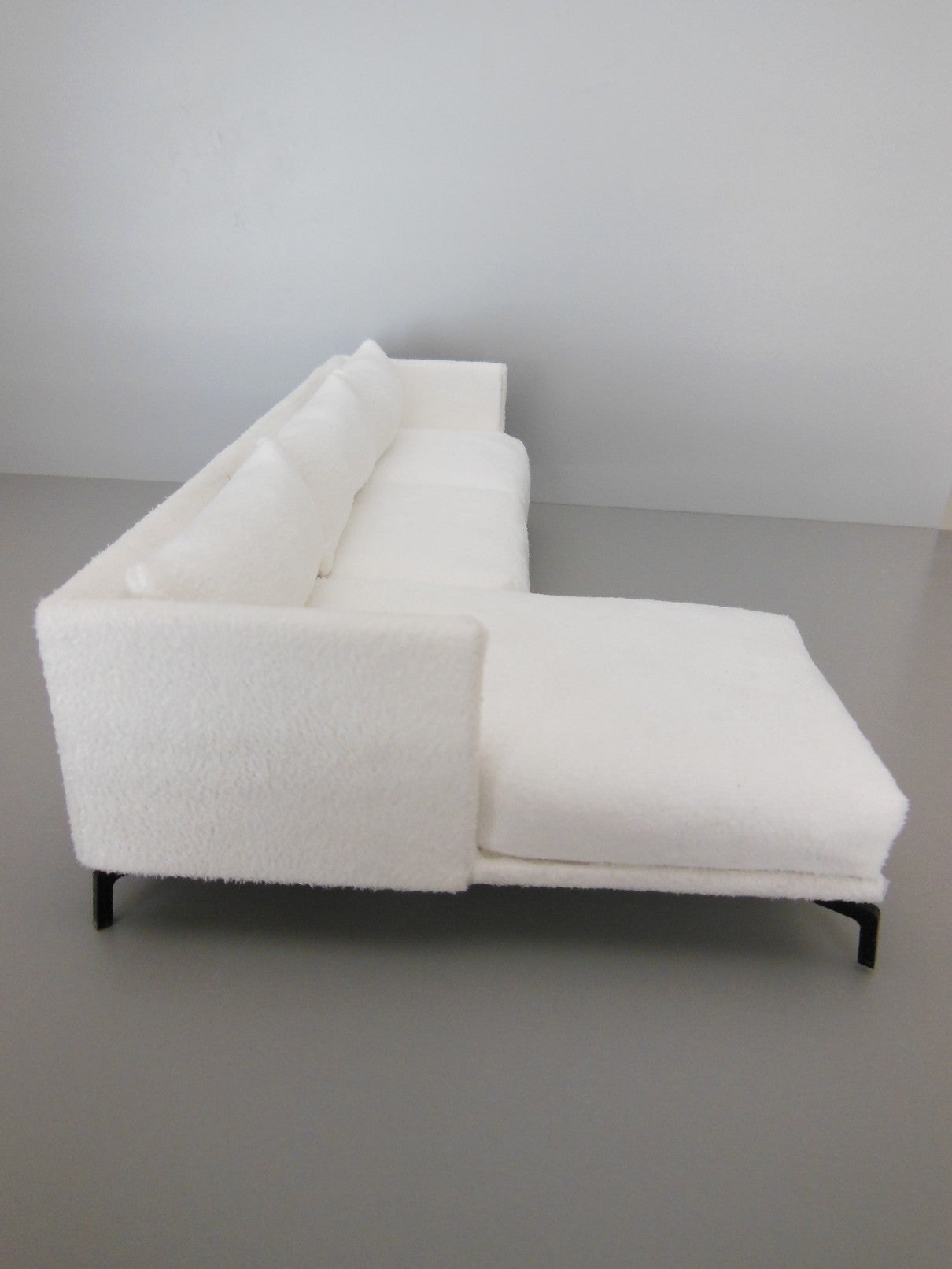 Lusso Sectional in White Micro Suede