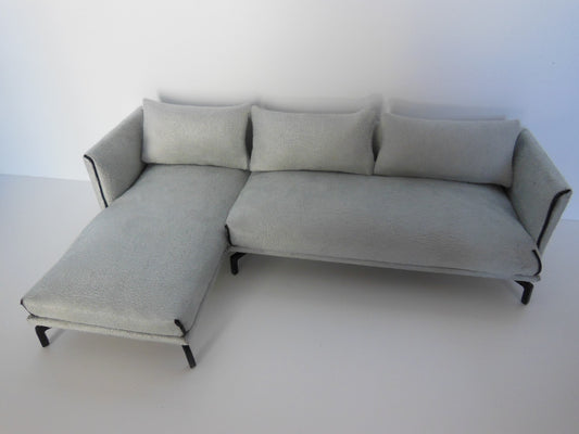 Lusso Sectional in Gray Micro Suede