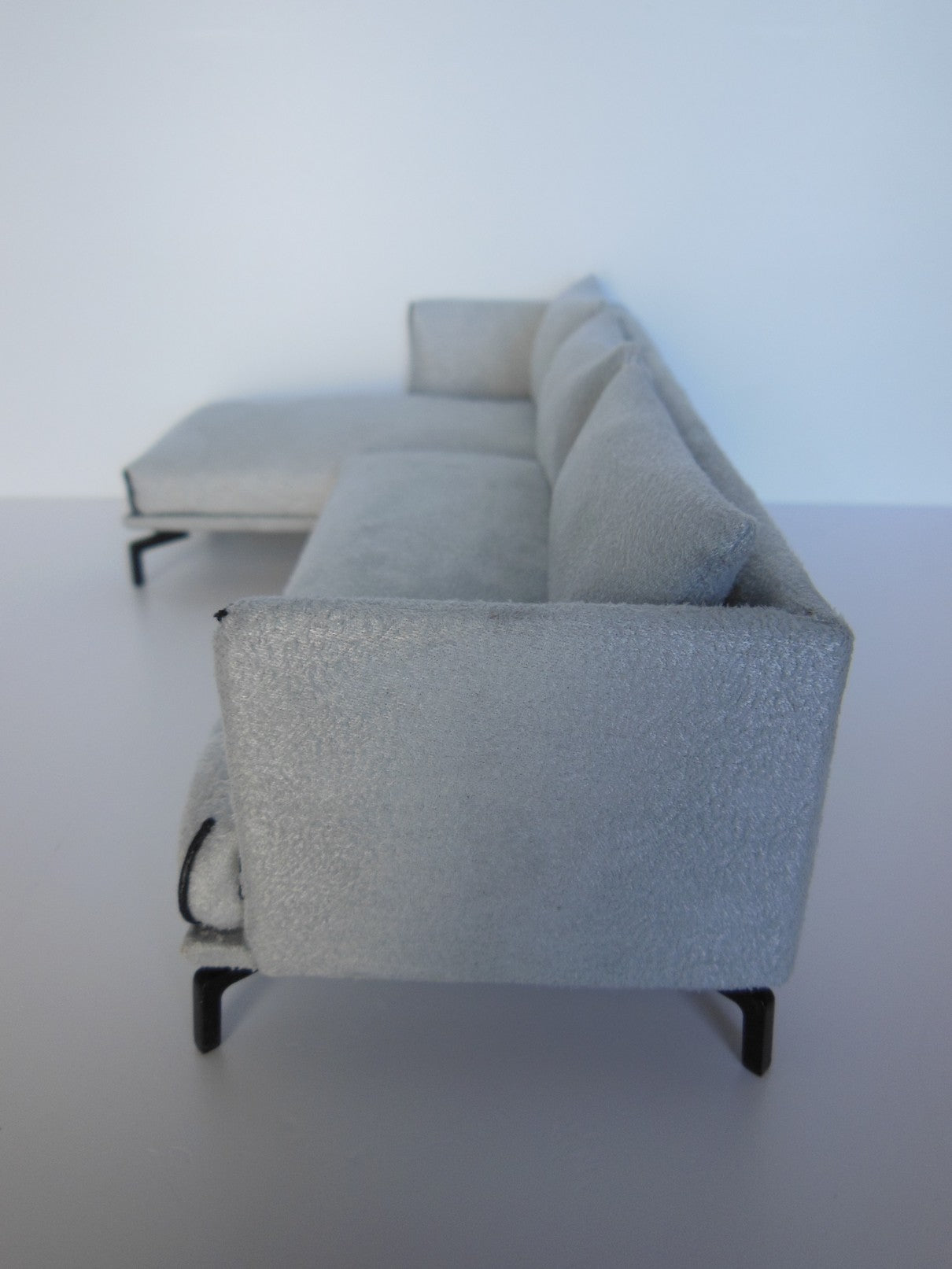 Lusso Sectional in Gray Micro Suede