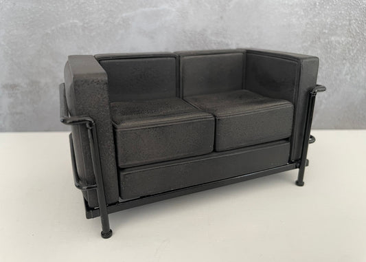 Le Corbusier Petit Lounge Sofa Black with Black Frame