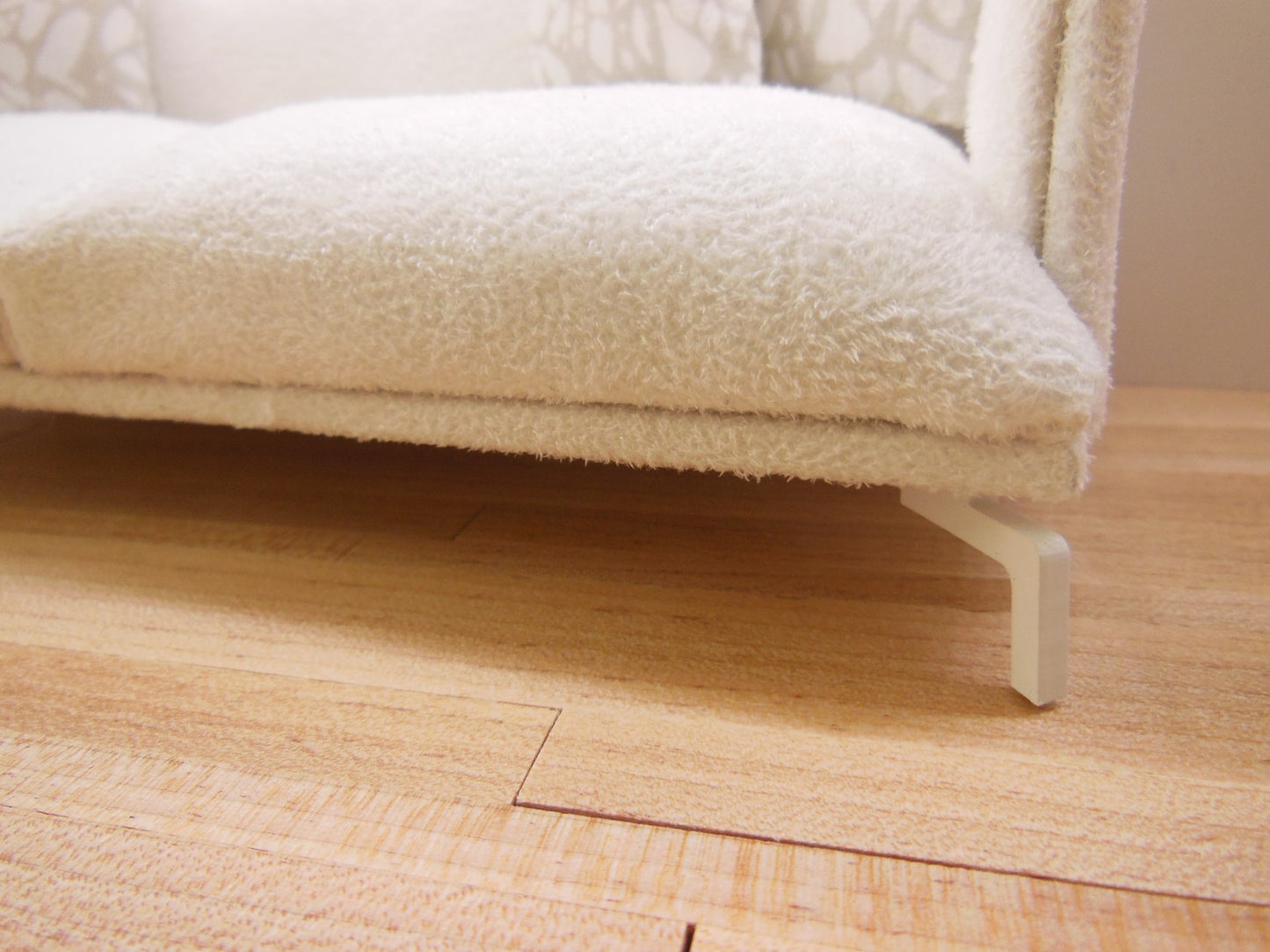 Lusso Couch in White Micro Suede