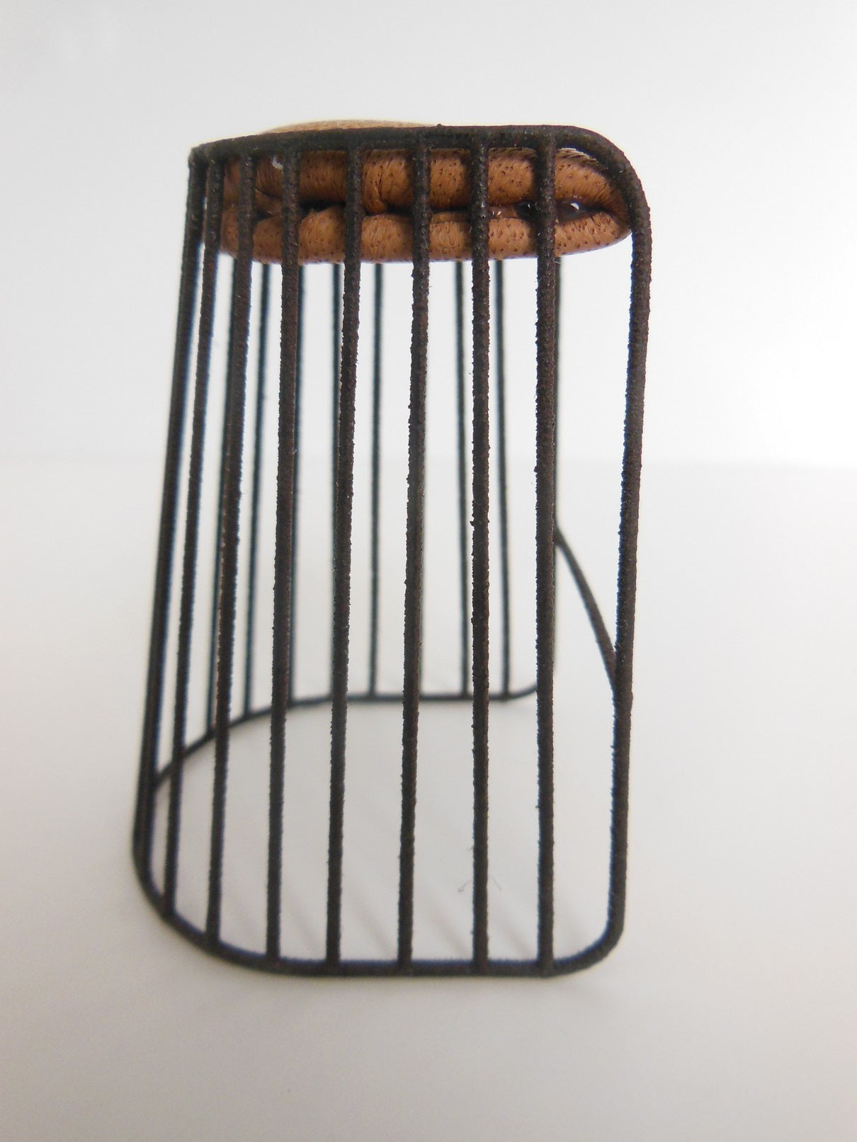 Bride's Veil Counter Stool Black/Tan