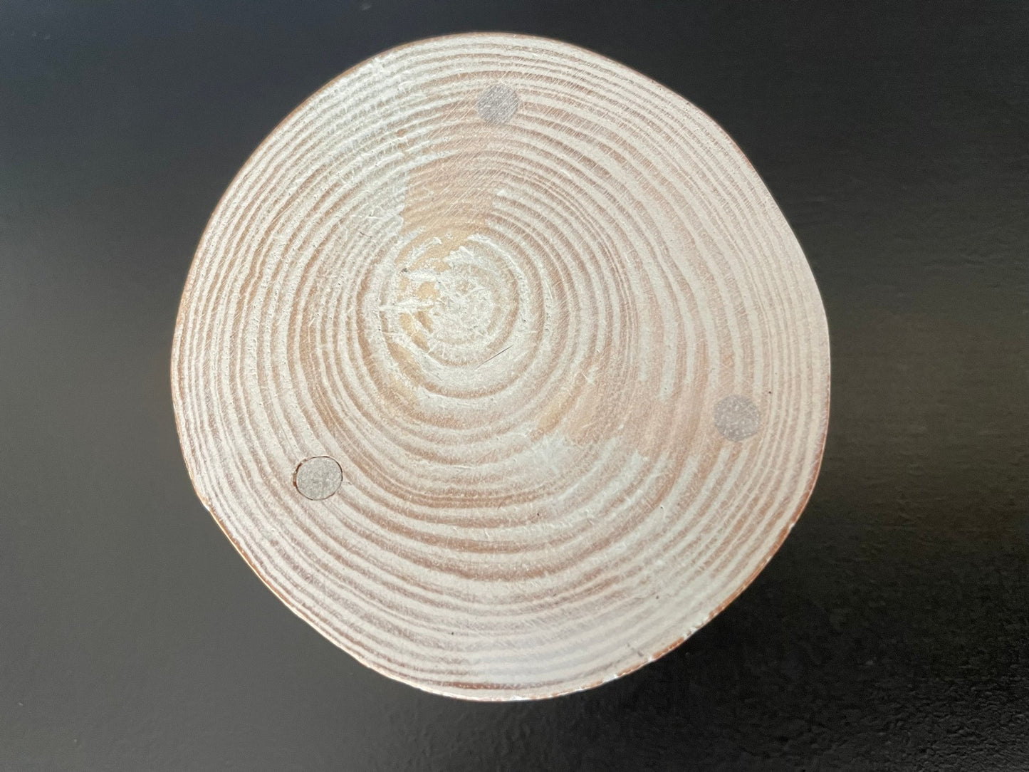 Round White Wash Driftwood Coffee Table with 3 Peg Legs