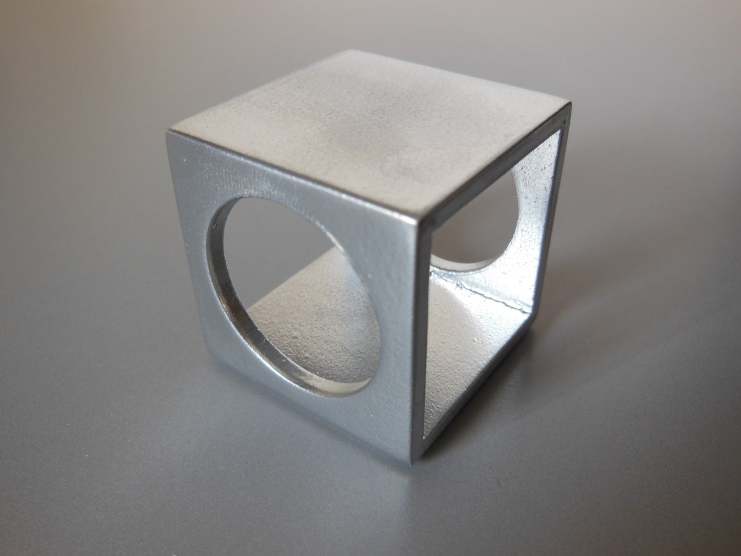 Spatial Side Table in Silver Metallic
