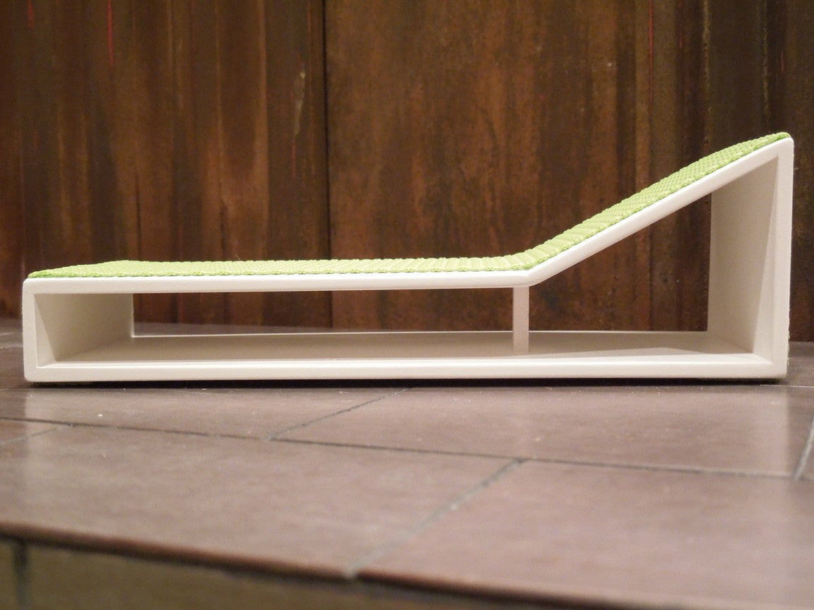 Aero Chaise - Green on White Base
