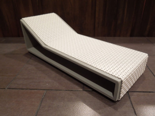 Aero Chaise - White on Gray Base