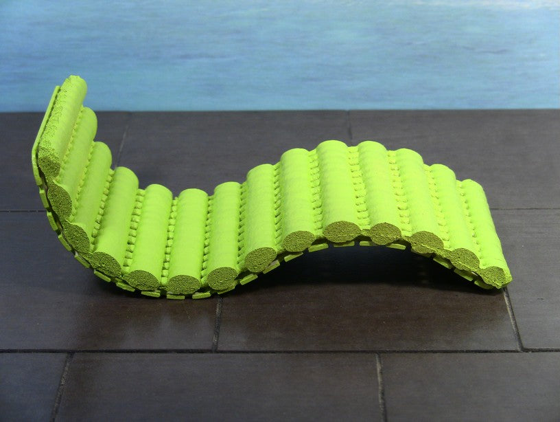 Ribb Chaise in Green