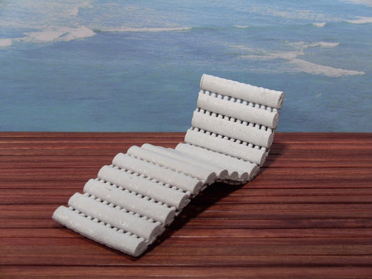 Ribb Chaise in White