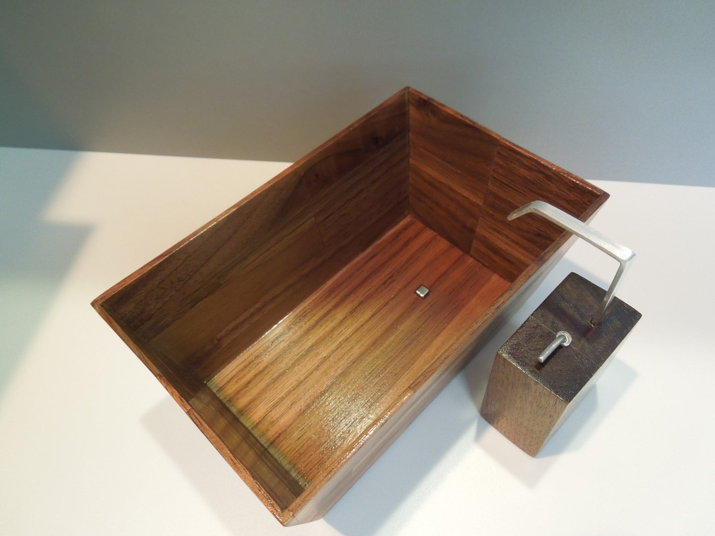 Adagio Tub in Walnut