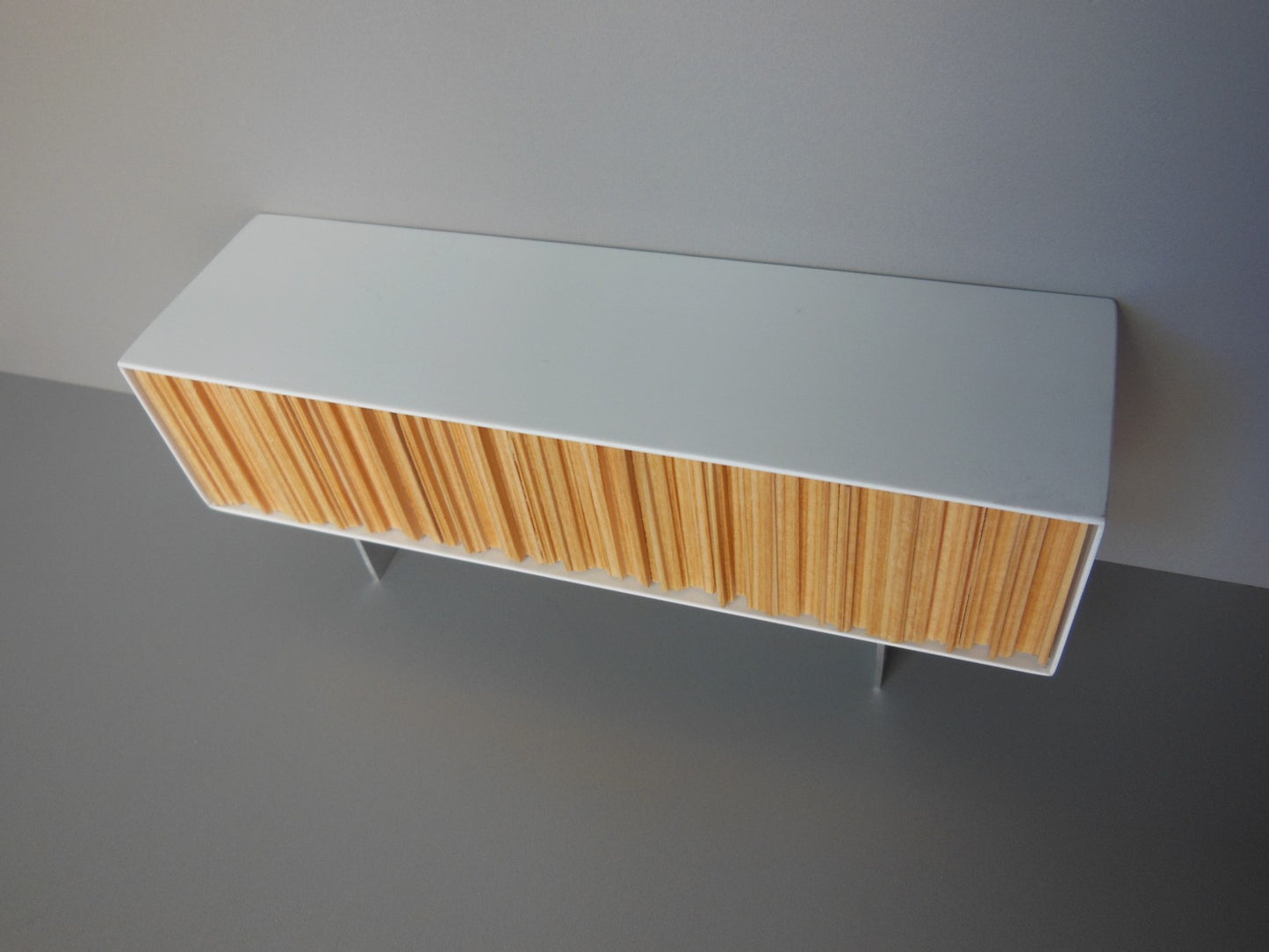 Ribbed Console in Cypress